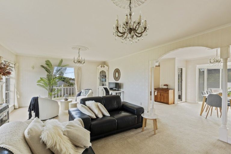 Photo of property in 188 Mangorei Road, Merrilands, New Plymouth, 4312