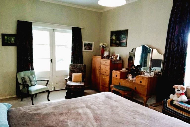 Photo of property in 16 Hunter Street, Dannevirke, 4930