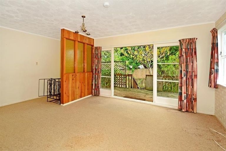 Photo of property in 82 Salisbury Road, Birkdale, Auckland, 0626