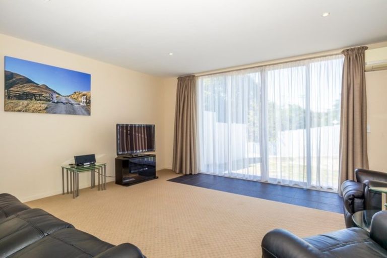 Photo of property in 2/8 Braemar Place, Marchwiel, Timaru, 7910