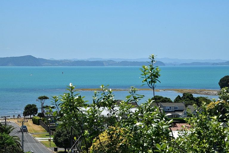 Photo of property in 966b Whangaparaoa Road, Manly, Whangaparaoa, 0930