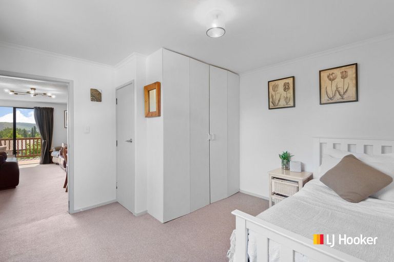 Photo of property in 19 Braeside, Kinmont Park, Mosgiel, 9024