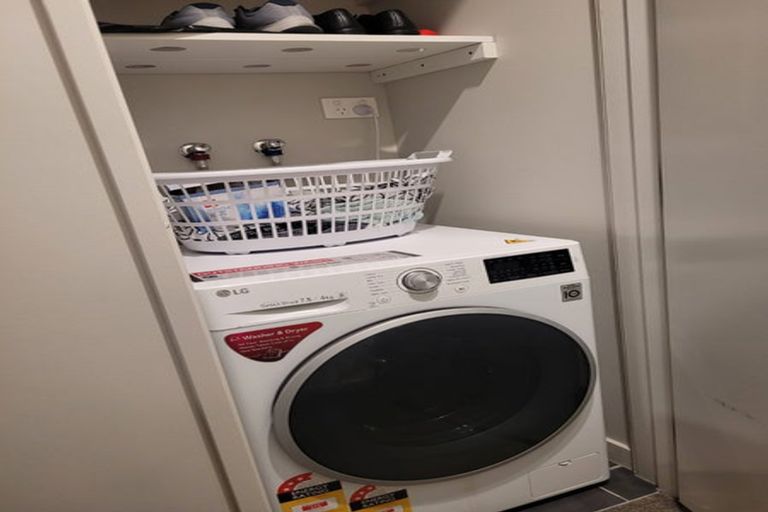 Photo of property in Vsp South, 705/166 Victoria Street, Te Aro, Wellington, 6011