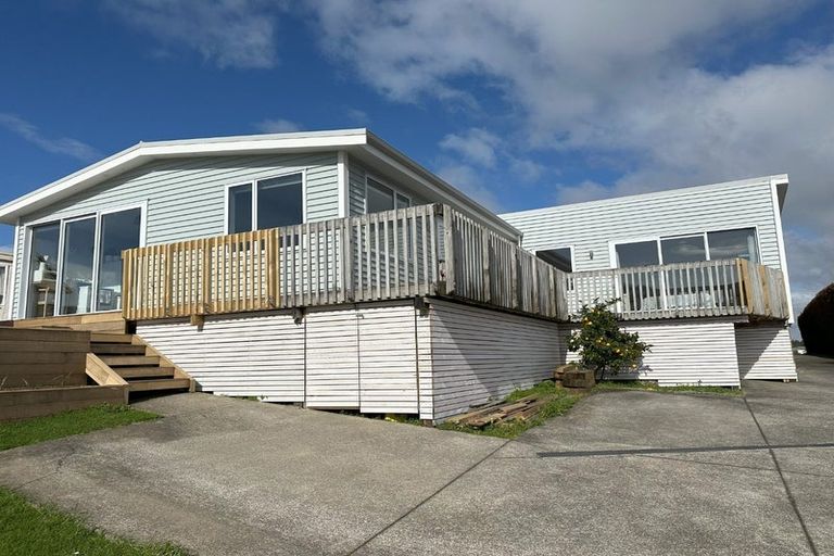 Photo of property in 70a Vipond Road, Stanmore Bay, Whangaparaoa, 0932