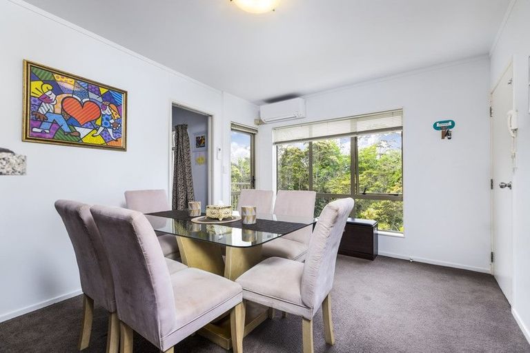 Photo of property in The Haven, 12/120 Beach Haven Road, Beach Haven, Auckland, 0626