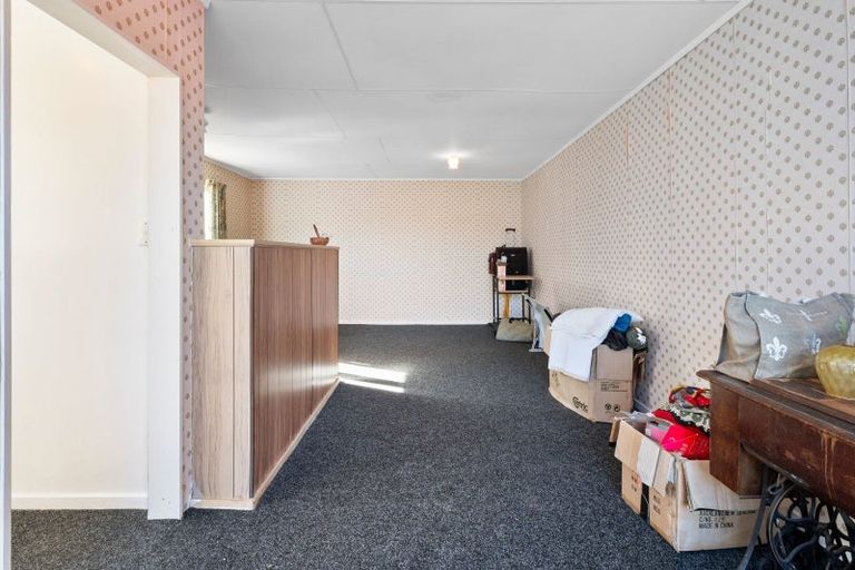 Photo of property in 27 Bond Street, Foxton Beach, Foxton, 4815