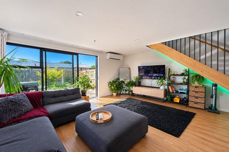Photo of property in 1/21 Siddal Place, Richmond, Christchurch, 8013