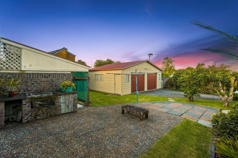 Photo of property in 176 Royal Road, Massey, Auckland, 0614