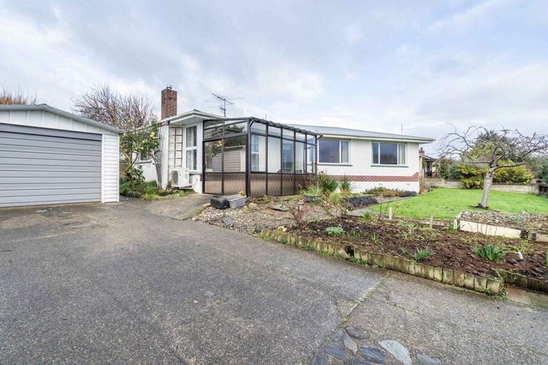 Photo of property in 2 Kinmont Crescent, Newfield, Invercargill, 9812