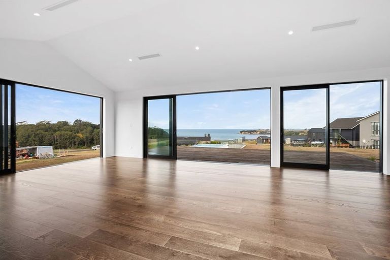 Photo of property in 32 Taha Puke Road, Okura Bush, Silverdale, 0794