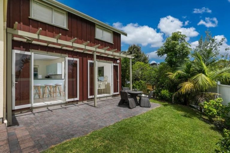 Photo of property in 10a Shiloh Way, Greenhithe, Auckland, 0632