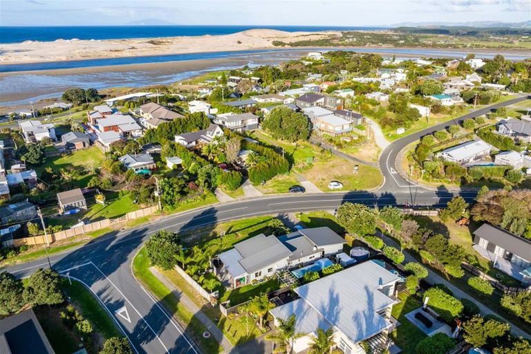 Photo of property in 46 Moir Point Road, Mangawhai Heads, Mangawhai, 0505