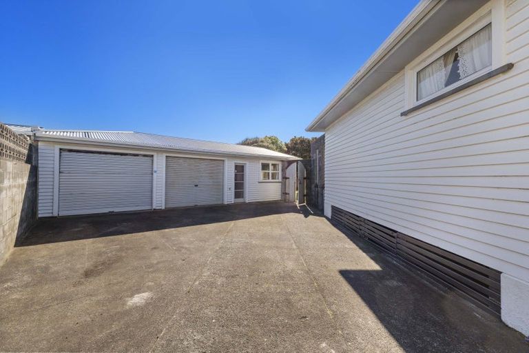 Photo of property in 8 Buckland Place, Spotswood, New Plymouth, 4310