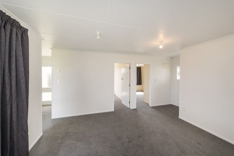 Photo of property in 8 Robinson Crescent, Westbrook, Palmerston North, 4412