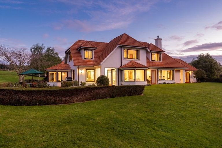 Photo of property in 140 Kopanga Road, Havelock North, 4130