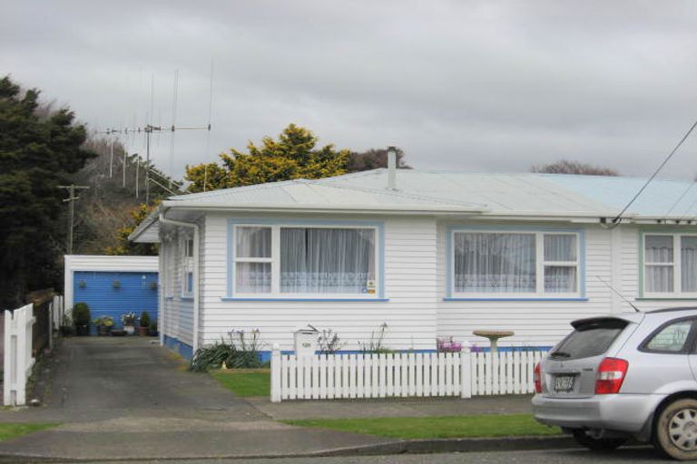 Photo of property in 120 Weraroa Road, Levin, 5510