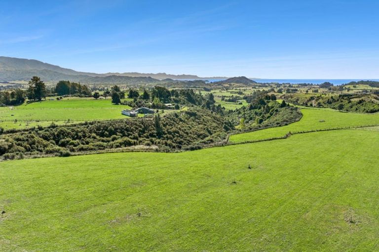 Photo of property in 333 Hill View Road, Motupipi, Takaka, 7183