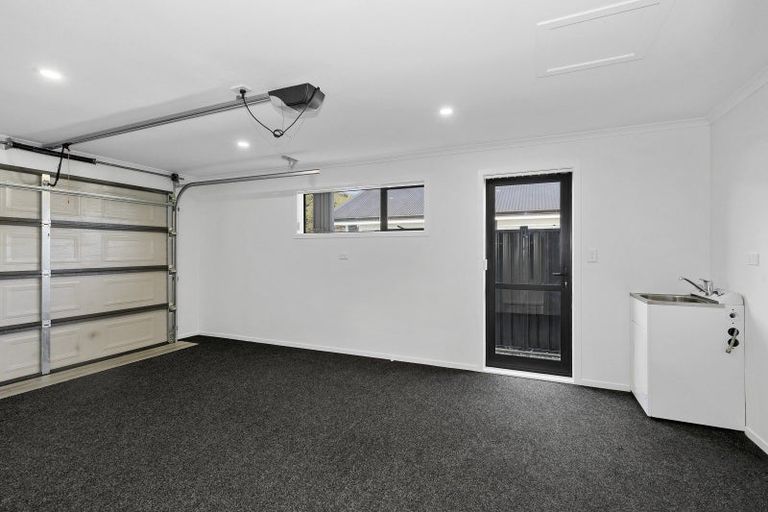 Photo of property in 5 Kerrigan Crescent, Wallaceville, Upper Hutt, 5018