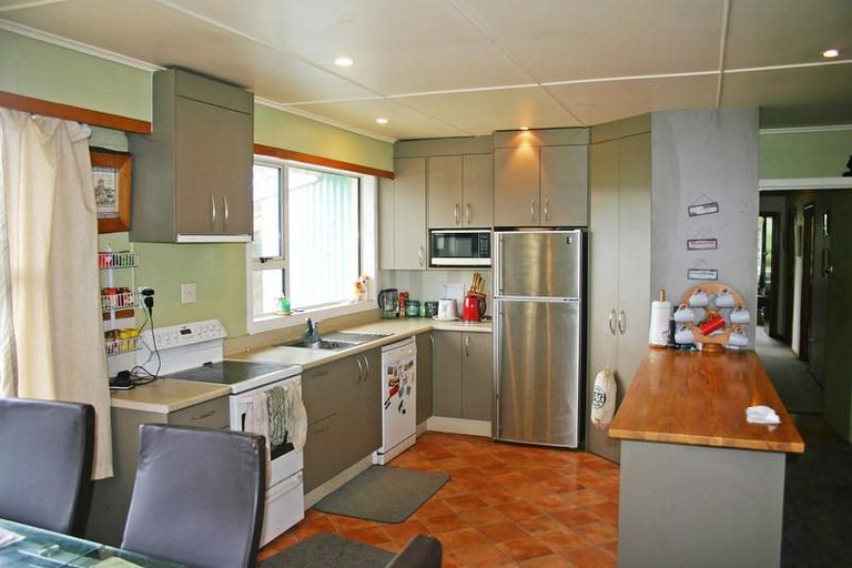 Photo of property in 376 Owaka Valley Road, Owaka, 9586