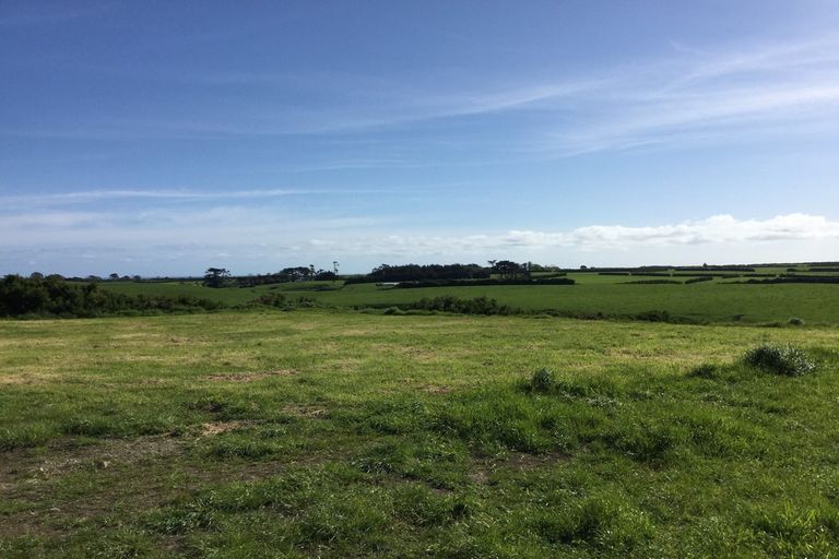 Photo of property in 6 Larlin Heights, Hawera, 4675