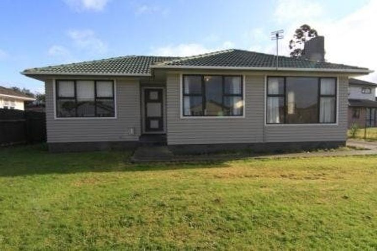 Photo of property in 94 Caravelle Close, Mangere, Auckland, 2022