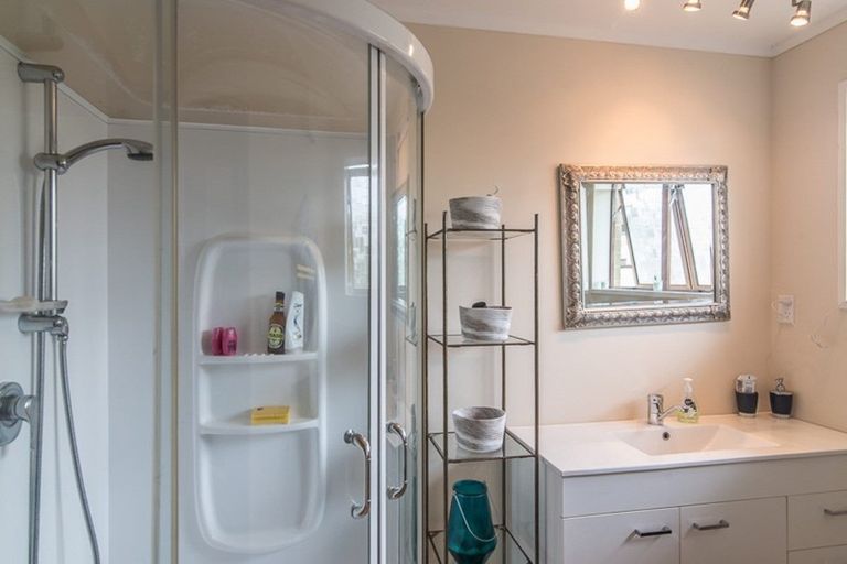 Photo of property in 29 Frimley Terrace, Waikanae Beach, Waikanae, 5036