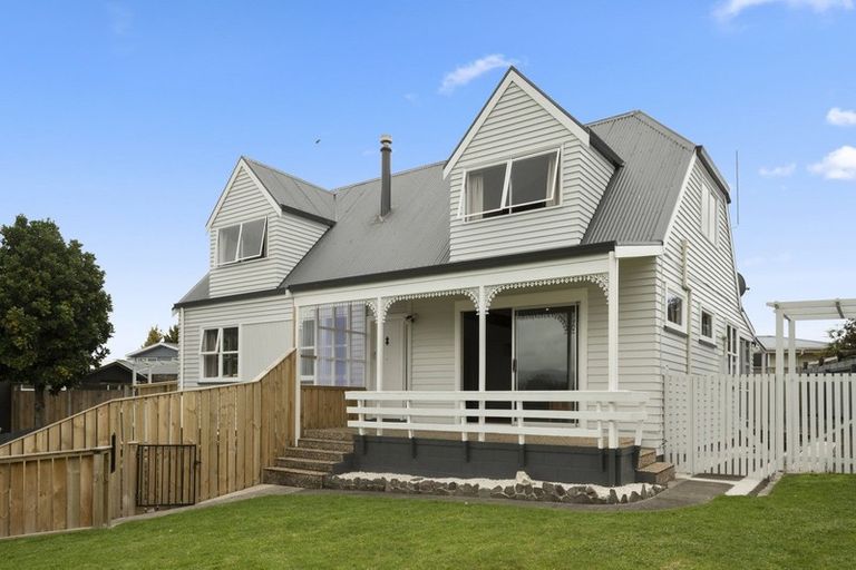 Photo of property in 77 Coopers Road, Gate Pa, Tauranga, 3112