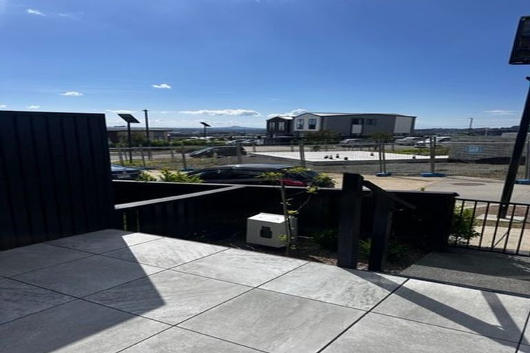 Photo of property in 24 Salvia Lane, Totara Park, Auckland, 2019