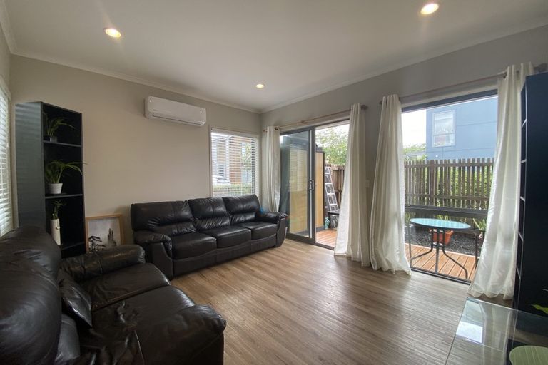 Photo of property in 58 Station Street, Hobsonville, Auckland, 0616