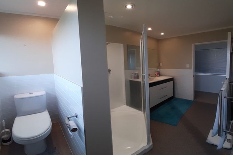 Photo of property in 90b Simmental Crescent, Somerville, Auckland, 2014