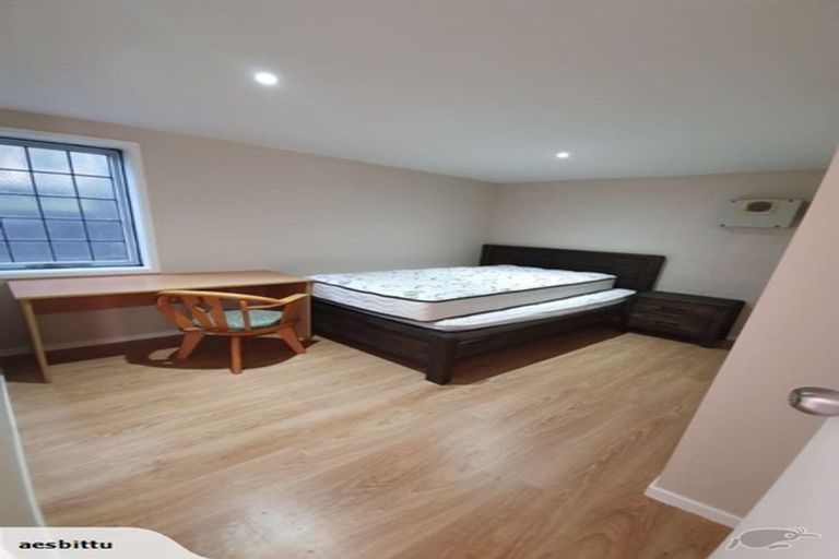 Photo of property in 128 Grafton Road, Grafton, Auckland, 1010