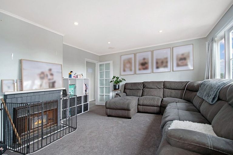 Photo of property in 30 Norcross Avenue, Henderson, Auckland, 0612