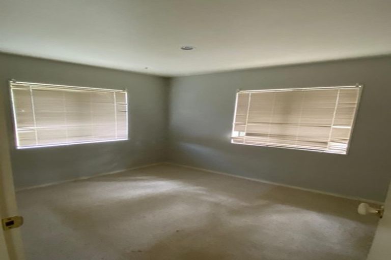 Photo of property in 21 Seabrook Avenue, New Lynn, Auckland, 0600