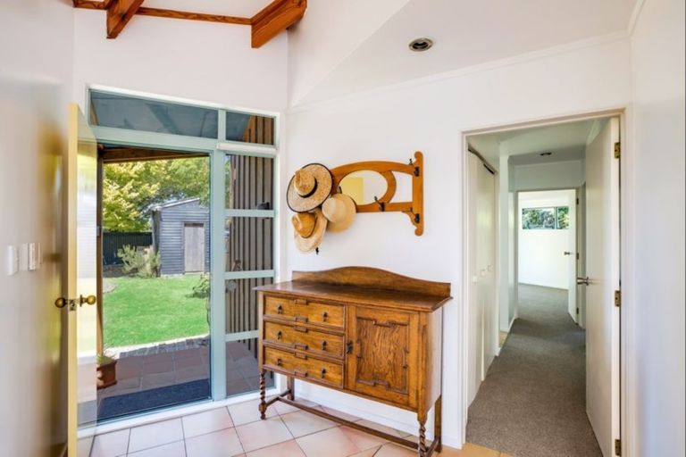 Photo of property in 115 Torkar Road, Clarks Beach, 2122