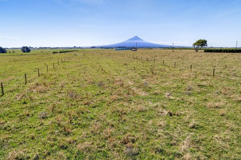 Photo of property in 5778 Mountain Road, Normanby, Hawera, 4673