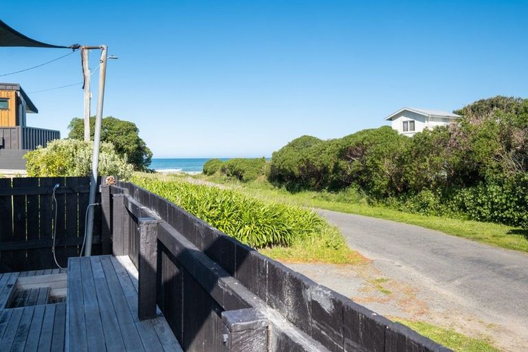 Photo of property in 12 Moori Road, Waimarama, 4294