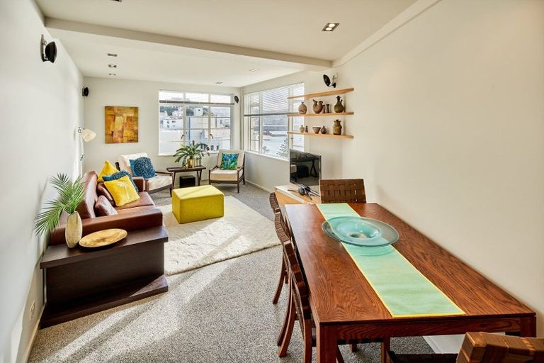 Photo of property in Wharenui Apartments, 274 Oriental Parade, Oriental Bay, Wellington, 6011