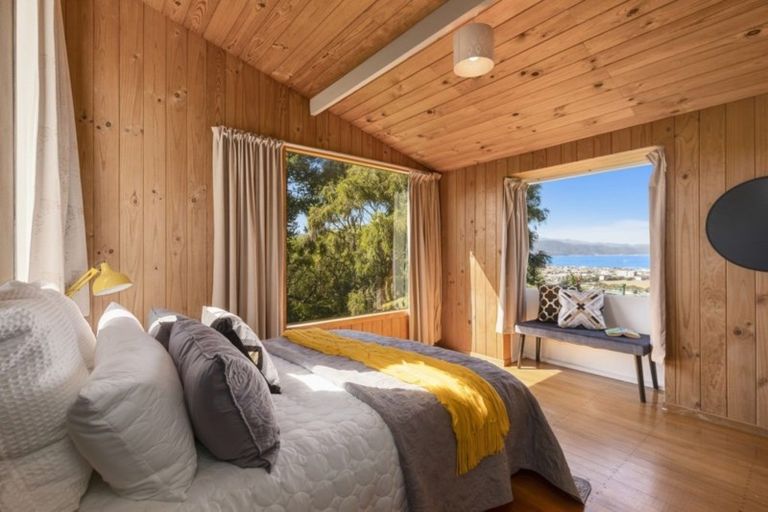 Photo of property in 21a Walnut Way, Maungaraki, Lower Hutt, 5010