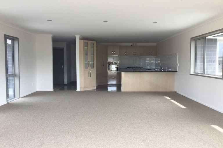 Photo of property in 48 Cyrus Street, Whalers Gate, New Plymouth, 4310