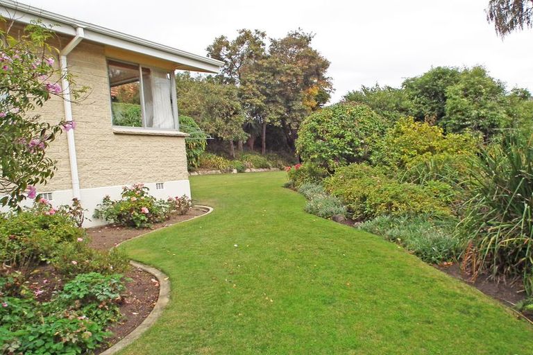 Photo of property in 16 Ure Street, South Hill, Oamaru, 9400