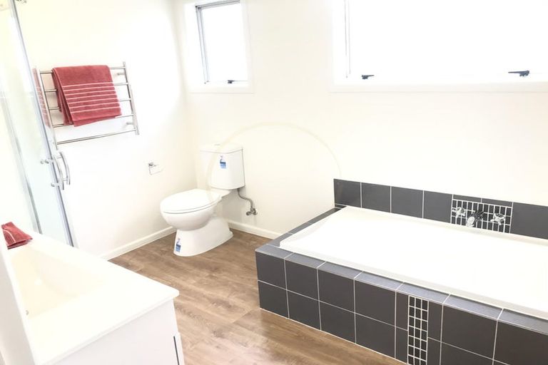 Photo of property in 37 Mckean Avenue, Manurewa, Auckland, 2102