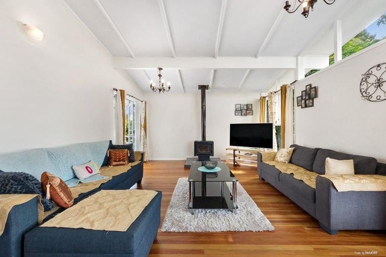 Photo of property in 6 Bellringer Road, Massey, Auckland, 0614