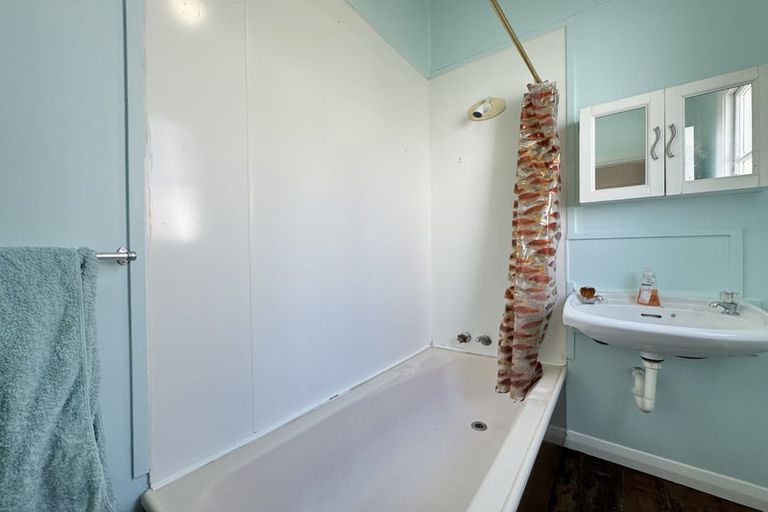 Photo of property in 85 Tiber Street, Island Bay, Wellington, 6023