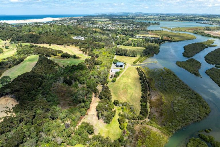 Photo of property in 56 Thelma Road, Mangawhai Heads, Mangawhai, 0505
