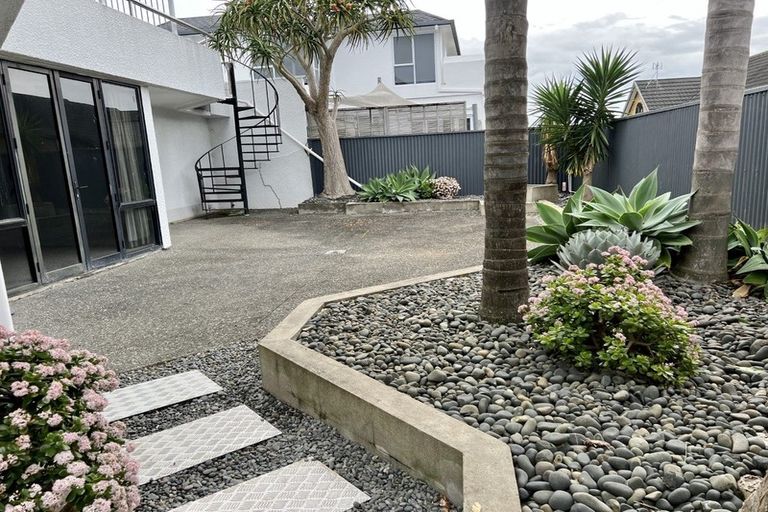 Photo of property in 2/174 Bucklands Beach Road, Bucklands Beach, Auckland, 2012