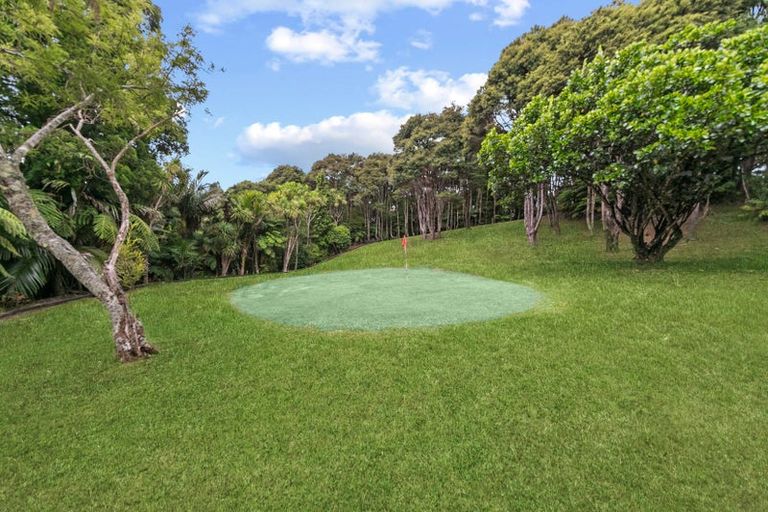 Photo of property in 91 Mountain Road, Henderson Valley, Auckland, 0612