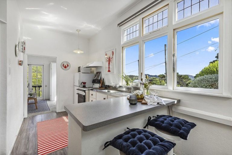 Photo of property in 75 Karepa Street, Brooklyn, Wellington, 6021