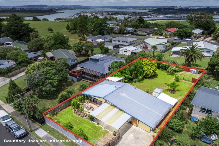 Photo of property in 32 Kohe Street, Parahaki, Whangarei, 0112