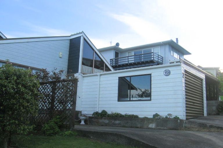 Photo of property in 2 Brora Crescent, Papakowhai, Porirua, 5024