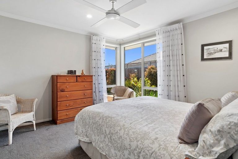 Photo of property in 2 Gane Place, Omokoroa, 3114